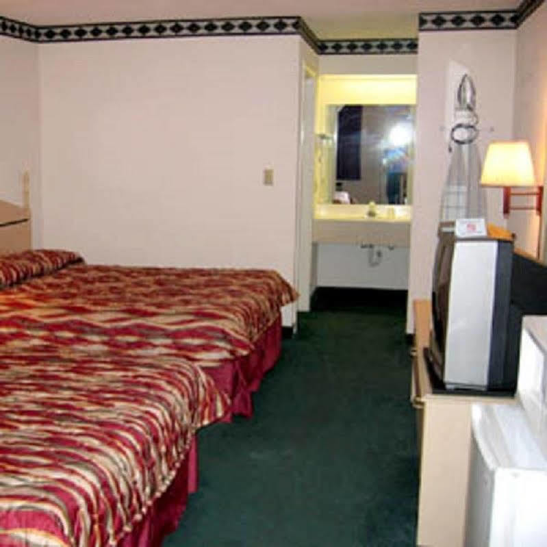 Regency Inn And Suites 圣安东尼奥 外观 照片